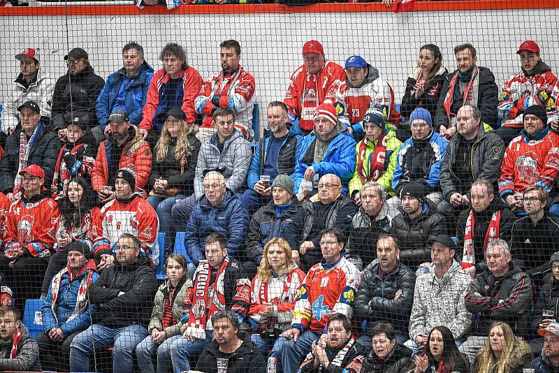 Předkolo play off hokejové extraligy - 4. zápas: HC Olomouc - HC Vítkovice Ridera, 15. března 2022 v Olomouci. Fanoušci.