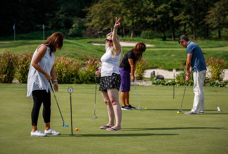 Golf Park Lhotka hostil obchodní partnery Deníku.