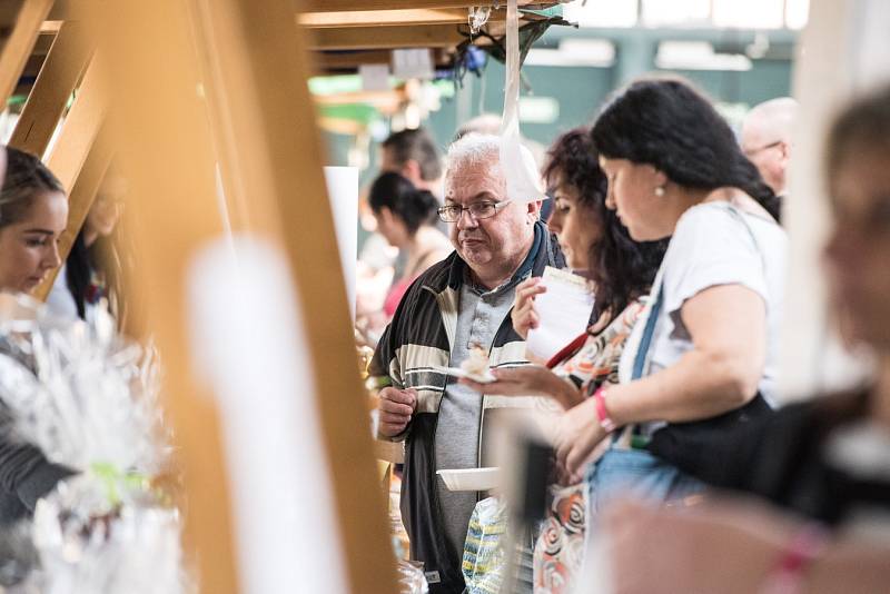 Šestý ročník gastrofestivalu s názvem Jak šmakuje Moravskoslezsko v areálu Trojhalí Karolina v Ostravě. Průvodci celé akce se stali Filip Sajler a Ondřej Slanina, známé kuchařské duo z televizních obrazovek coby Kluci v akci.