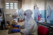 Plošné testování protilátek proti SARS-CoV-2 (COVID-19) v Moravskoslezském kraji, 2. května 2020 v Ostravě.