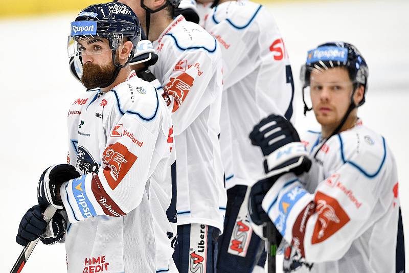 Utkání 15. kola hokejové extraligy: HC Vítkovice Ridera - Bílí Tygři Liberec, 17. října 2021 v Ostravě. Smutek Liberce (Marek Zachar z Liberce).