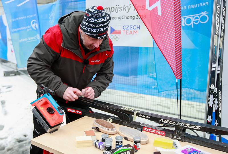 Olympijský festival v Ostravě: Workshop na téma Správná péče o běžecké lyže - mazání - voskování - příprava, který vedli Vít Fousek (na snímku) a Martin Petrásek.