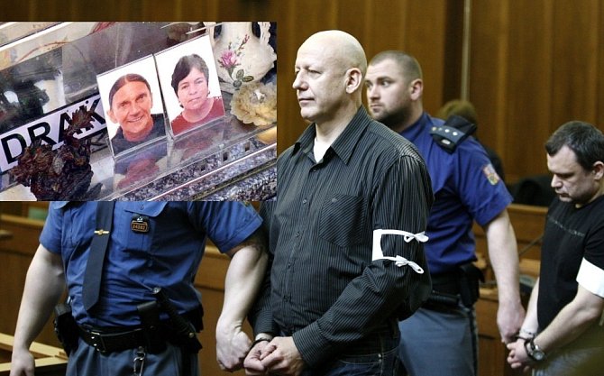 Na snímku vlevo náhrobek zavražděných manželů Muszańských. Jeden z aktérů, expolicista Jiří Bohdálek, se nyní snaží dostat na svobodu.