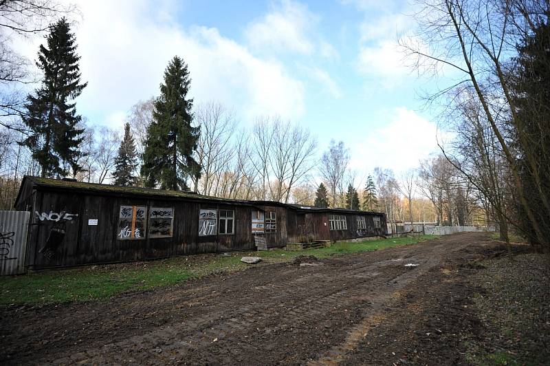 Starý vojenský areál se likviduje. Nahradí jej centrální park nejlidnatějšího ostravského obvodu.