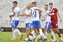 Baník Ostrava B - Velké Meziříčí 5:0 (3. kolo MSFL, 21. 8. 2022). Vlevo Daniel Smékal.