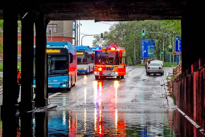 Zatopená myší díra v Ostravě, čtvrtek 13. května 2021 odpoledne.