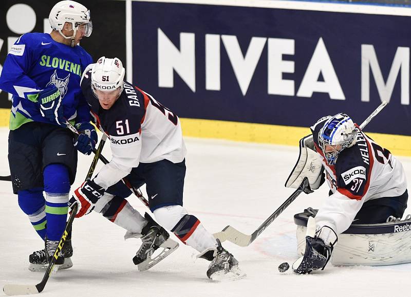 Hokejisté USA porazili na mistrovství světa v Ostravě Slovinsko 3:1.  