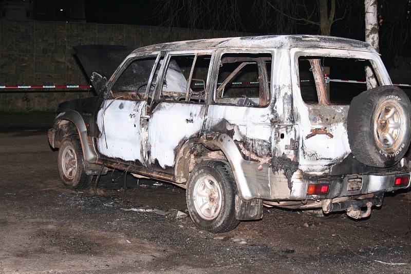 Pachatelé s vozidlem po činu odjeli ke Slezskoostravskému hradu. Zde auto odstavili a zapálili.