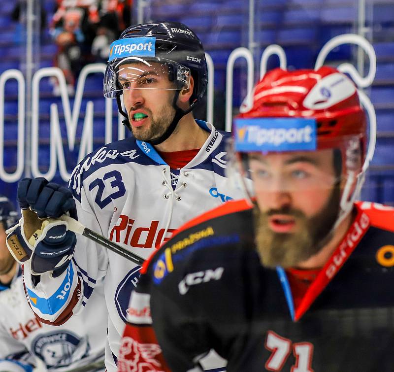 Utkání 39. kola hokejové extraligy: HC Vítkovice Ridera - Mountfield Hradec Králové, 24. ledna 2020 v Ostravě. Na snímku (vlevo) Ondřej Roman.