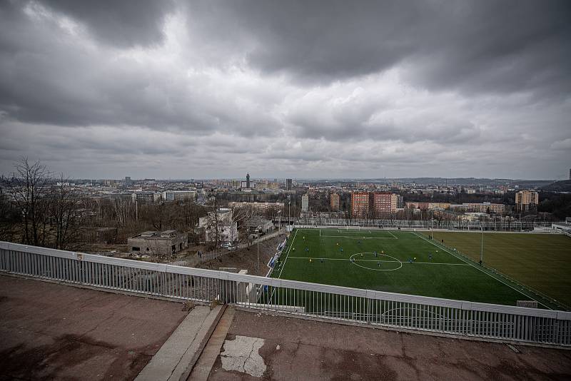 V nejbližších letech projde rekonstrukce lávky nad stadionem Bazaly, 24. března 2021 v Ostravě.