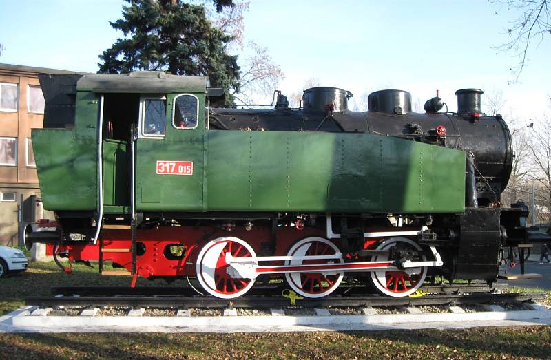 Náhradní díly z "Mašinky", která jezdila v kunčické huti, pomohou při opravě lokomotivy jezdící na Osoblažské úzkokolejce.