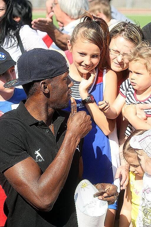 Usain Bolt ve středu odpoledne pozdravil děti na Čokoládové tretře.