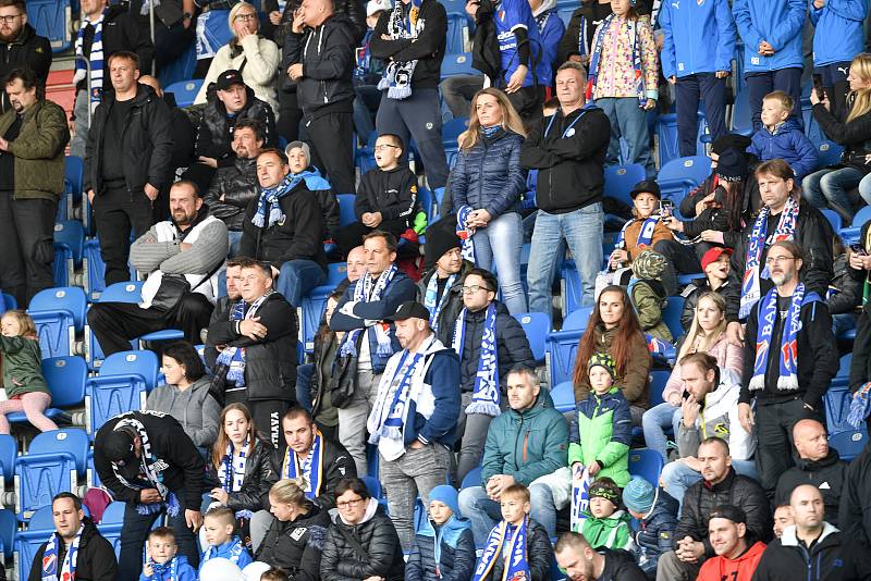 Fanoušci Baníku Ostrava při utkání 11. kola první fotbalové ligy proti Slovácku.