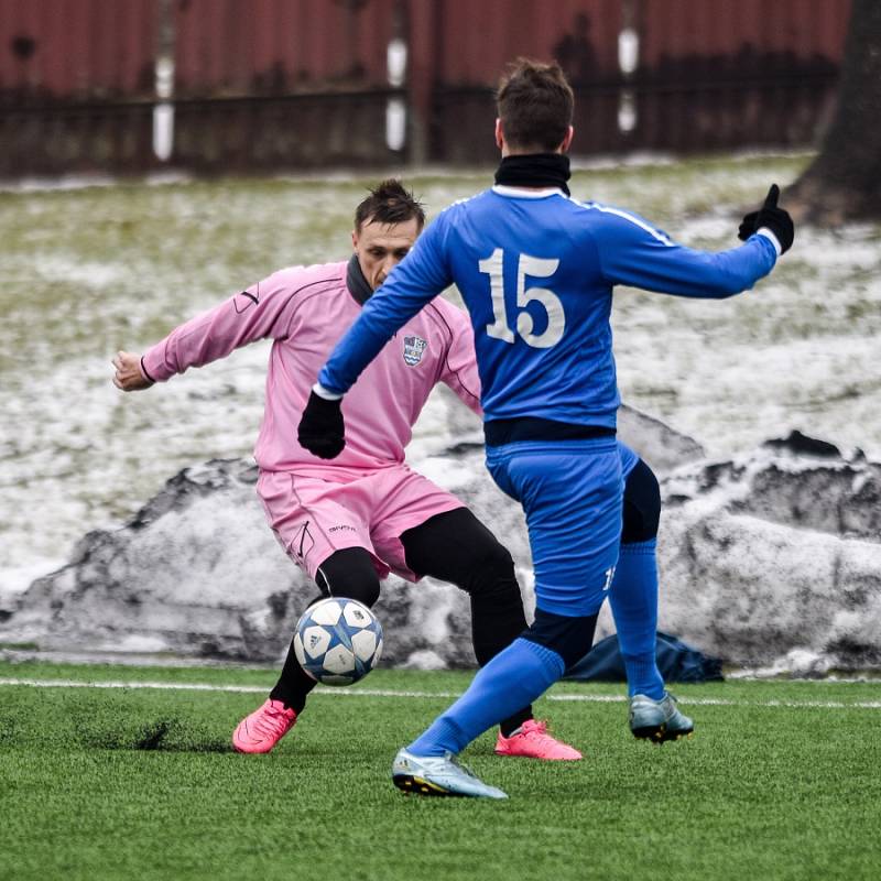 Bohumín (v modrém) na turnaji ve Vratimově porazil divizní Havířov 3:2.