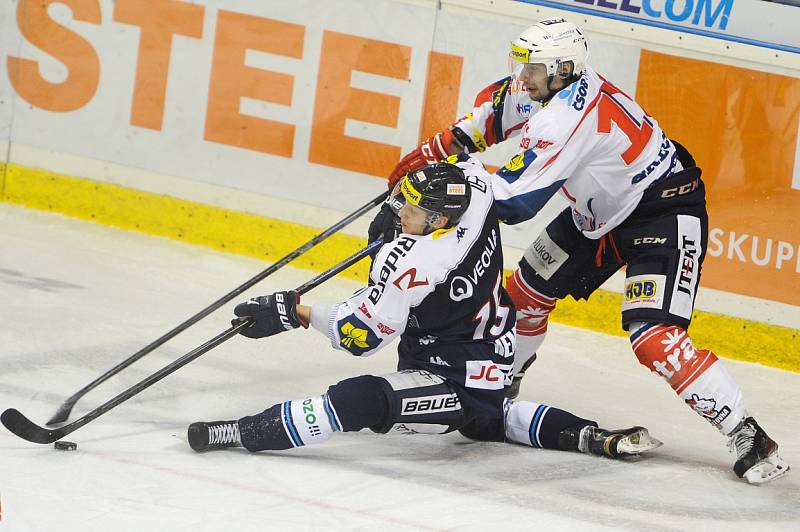 Předkolo play off hokejové extraligy – 1. zápas: HC Vítkovice Steel - HC ČSOB Pojišťovna Pardubice 8:2