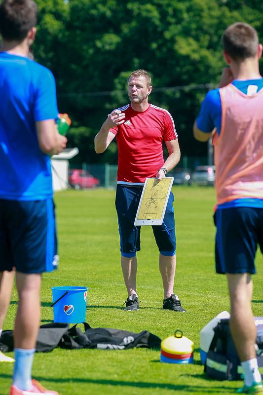 Fotbalisté Baníku trénují v Šilheřovicích pod vedením kouče Radima Kučery.