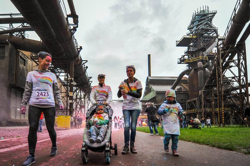 Běh Rainbow Run se koná každým rokem v areálu Dolní oblasti Vítkovice. Ilustrační snímek z předchozích ročníků.