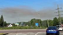 Mrak emisí kouře nad Ostravou z huti Liberty, Ostrava, 23. května 2023. 