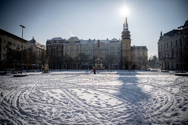 Mrazivá zima v centru Ostravy, 15. února 2021.