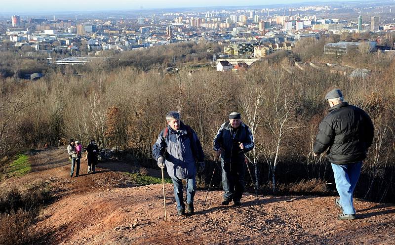 Na haldu Emu si na Nový rok vyšláplo 1065 turistů.