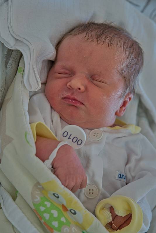Theodor Kulinski, Karviná, narozen 8. ledna 2022 v Karviné, míra 52 cm, váha 3520 g. Foto: Marek Běhan