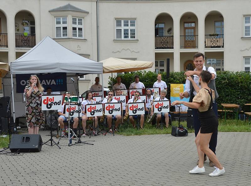 Promenáda v Jubilejní kolonii, Ostrava-Jih, 17. července 2021.