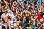 Semifinále žen Brazílie - Nizozemsko. FIVB Světové série v plážovém volejbalu J&T Banka Ostrava Beach Open, 2. června 2019 v Ostravě. Na snímku fanoušci.