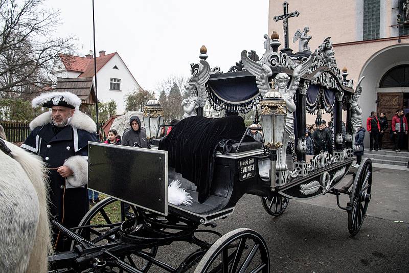 Pohřeb mladé dívky v Kunčičkách, 30. listopadu 2022, Ostrava