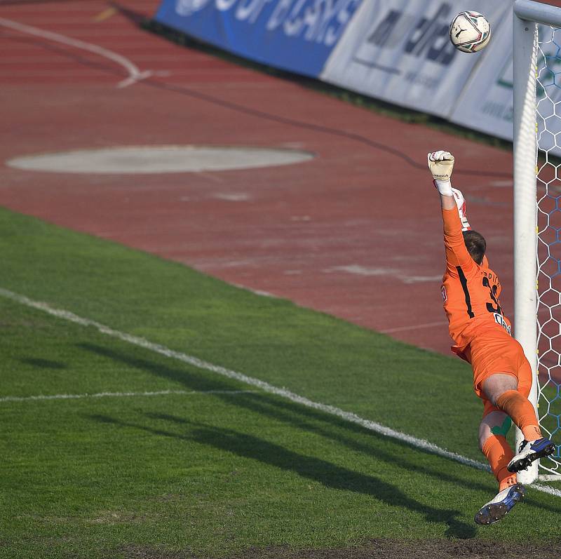 Utkání 26. kolo první fotbalové ligy: FC Baník Ostrava – SFC Opava, 10. dubna 2021 v Ostravě. brankář Opavy Vilém Fendrich.