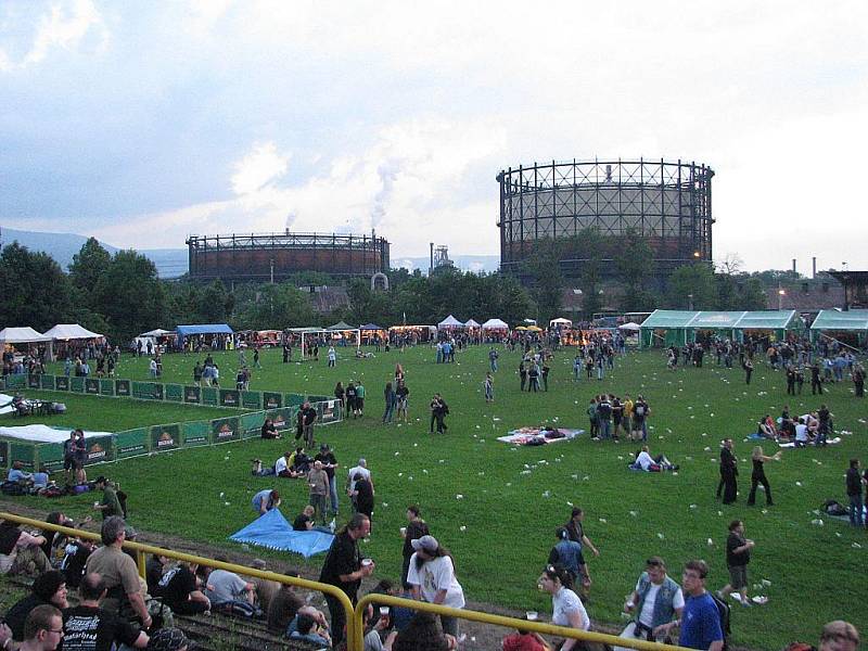 Tradiční třinecký festival Noc plná hvězd nabídl v loňském roce rockovým a metalovým fanouškům celou řadu kapel. Zřejmě největší ohlas si zasloužil bývalý zpěvák legendárních Iron Maiden – Blaze Bayley.