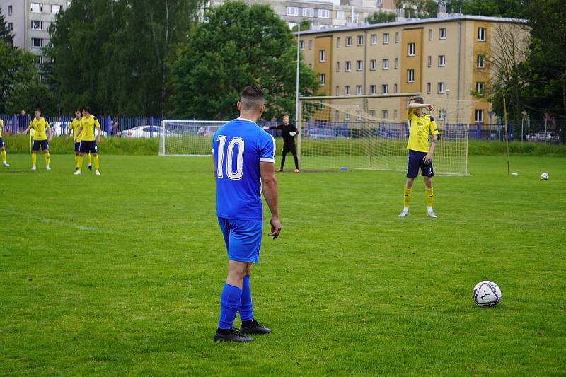 Zápas 25. kola fotbalové divize F MFK Vítkovice - Bílovec 1:1.