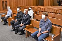 V případu figurovalo pět obžalovaných (na snímku z loňského jednání u ostravského krajského soudu).