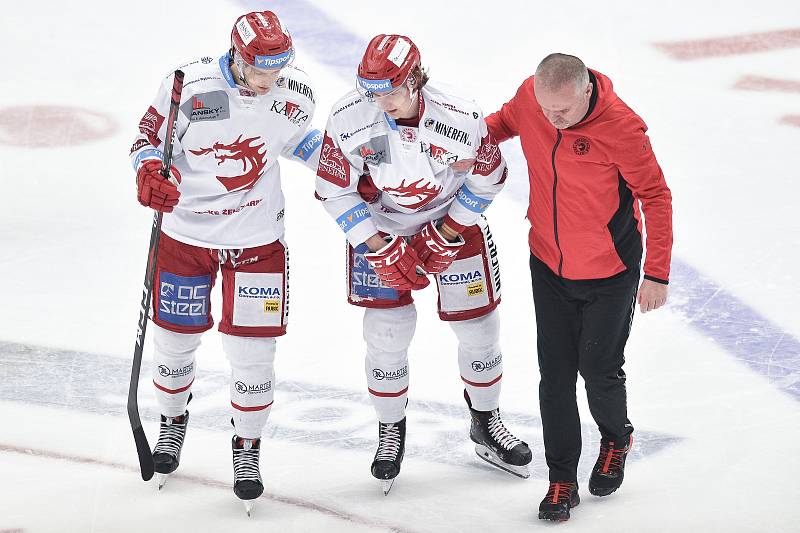 Čtvrtfinále play off hokejové extraligy - 1. zápas: HC Oceláři Třinec - HC Vítkovice Ridera, 20. března 2019 v Třinci. Na snímku (zleva) Ondřej Kovařčík a Michal Kovařčík.