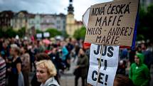 Demonstrace za nezávislou justici a proti vládě na Masarykově náměstí v Ostravě, 28. května 2019.