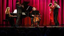 Na zahajovacím koncertě osmé koncertní sezony ve Frenštátě pod Radhoštěm vystoupili sopranistka Patricia Janečková, rakouský barytonista Martino Hammerle-Bortolotti a Moravské klavírní trio.