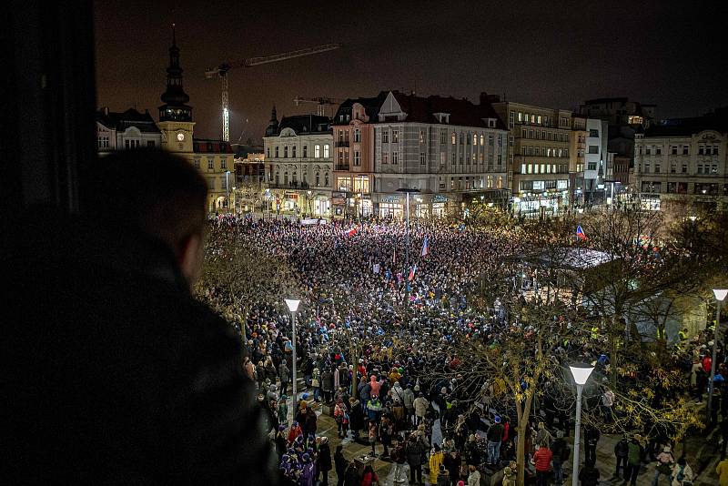 Prezidentský kandidát Petr Pavel dorazil na Masarykovo náměstí, 19. ledna 2023, Ostrava.