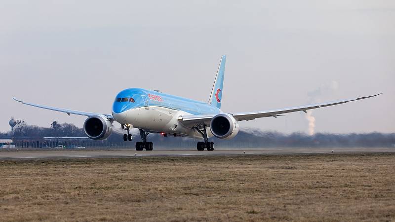 Boeing 787 Dreamliner přistál v Ostravě.