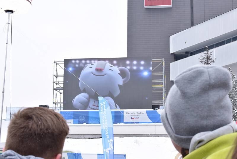 Zahájení olympijského festivalu u Ostravar Arény v Ostravě.