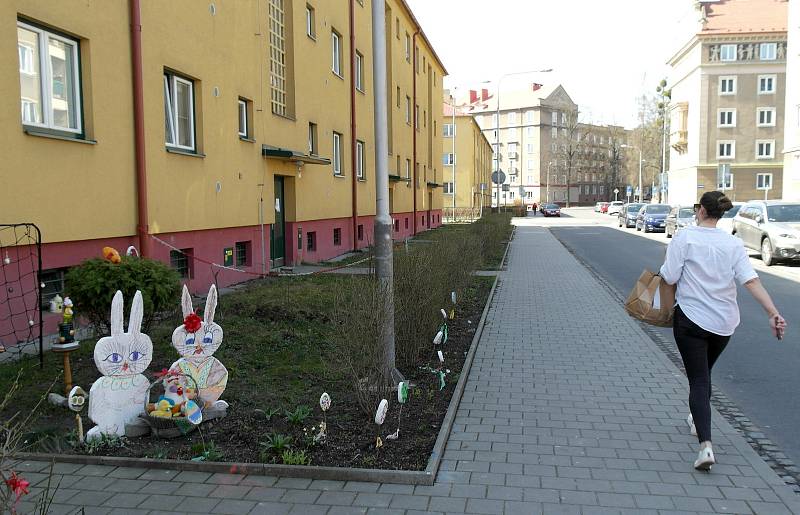 Velikonoční výzdoba v Ostravě-Porubě, 1. dubna 2021.