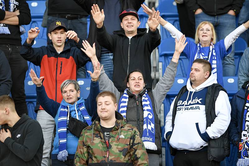 Fanoušci Baníku Ostrava při utkání 11. kola první fotbalové ligy proti Slovácku.