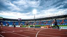 Zlatá tretra, atletický mítink kategorie Continental Tour - Gold, 31. května 2022 v Ostravě. 200 m ženy - Allyson Felix a Aminatou Seyni.