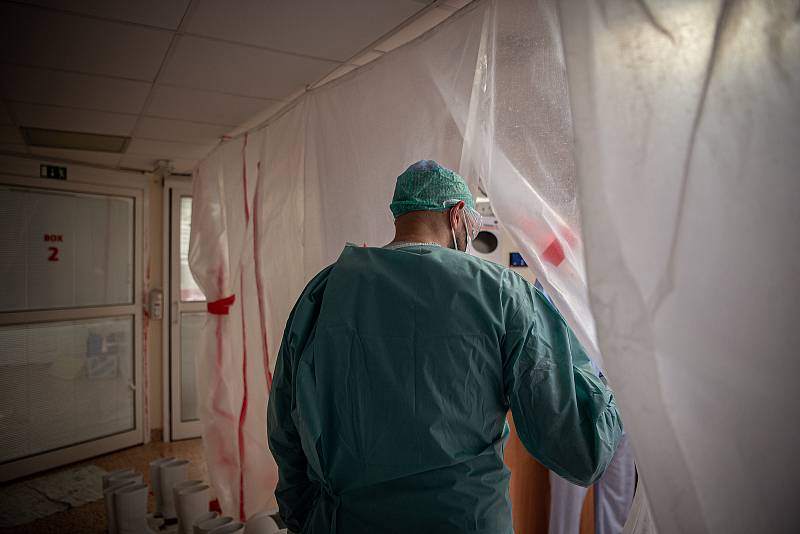 Špitály bojují s nakaženým personálem. Kovidová ARO jednotka v nemocnici AGEL Ostrava-Vítkovice.