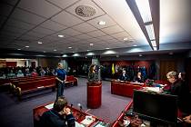 Okresní soud v Ostravě si společně s Krajským soudem v Ostravě pro návštěvníky připravily simulované hlavní líčení (trestní řízení) s komentářem a s následnou diskuzí v rámci projektu Noc práva, březen 2020 v Ostravě.