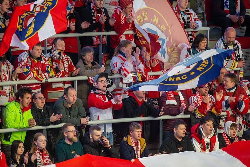 Čtvrtfinále play off hokejové extraligy - 2. zápas: HC Oceláři Třinec - HC Vítkovice Ridera, 20. března 2022 v Třinci. Fanoušci.