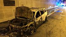 Požár automobilu v tunelu na D1 u Klimkovic.