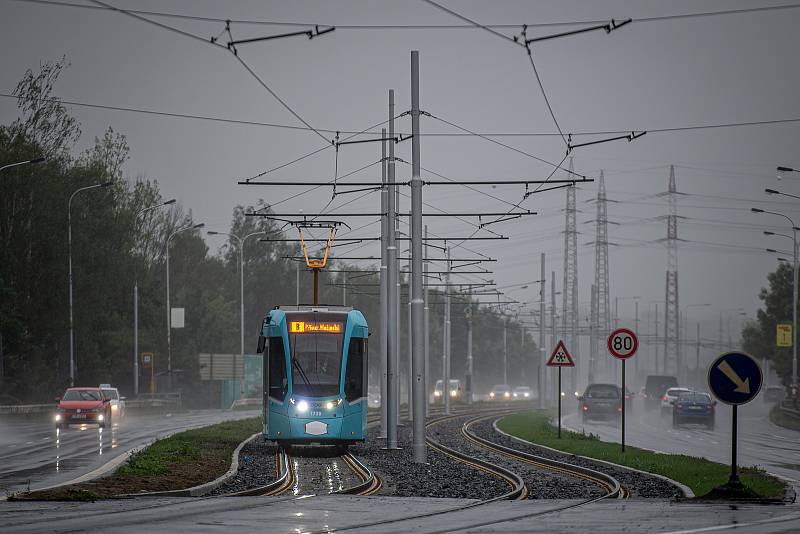 Nově zrekonstruovaná trať kde můžou tramvaje jezdit až 80km/h, 1. září 2020 v Ostravě.