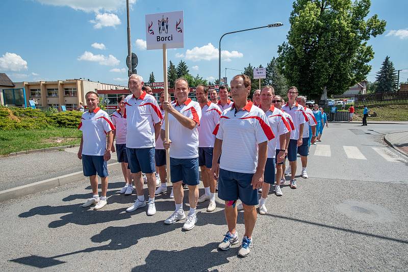 Župní sokolský slet v Blovicích - průvod. Ilustrační foto.