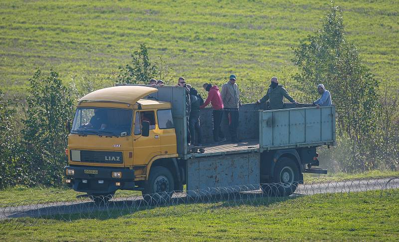 Krajské vojenské velitelství Ostrava v úterý pořádalo mediální den s ukázkami likvidací nepřítele při přepadeních, léčkách, ale i dalších akcích „militantních skupin“ vyslaných k destabilizaci bezpečnostní situace v zemi.