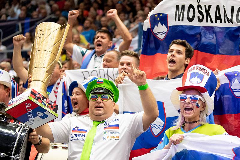 Čtvrtfinále mistrovství Evropy volejbalistů Česko (modré dresy) - Slovinsko, 15. září 2021 v Ostravě.