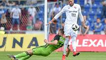 Nadstavba první fotbalové ligy, kvalifikační utkání o Evropskou ligu: FC Baník Ostrava - FK Mladá Boleslav, 1. června 2019 v Ostravě. Na snímku (zleva) Nikolay Komlichenko a Patrizio Stronati.